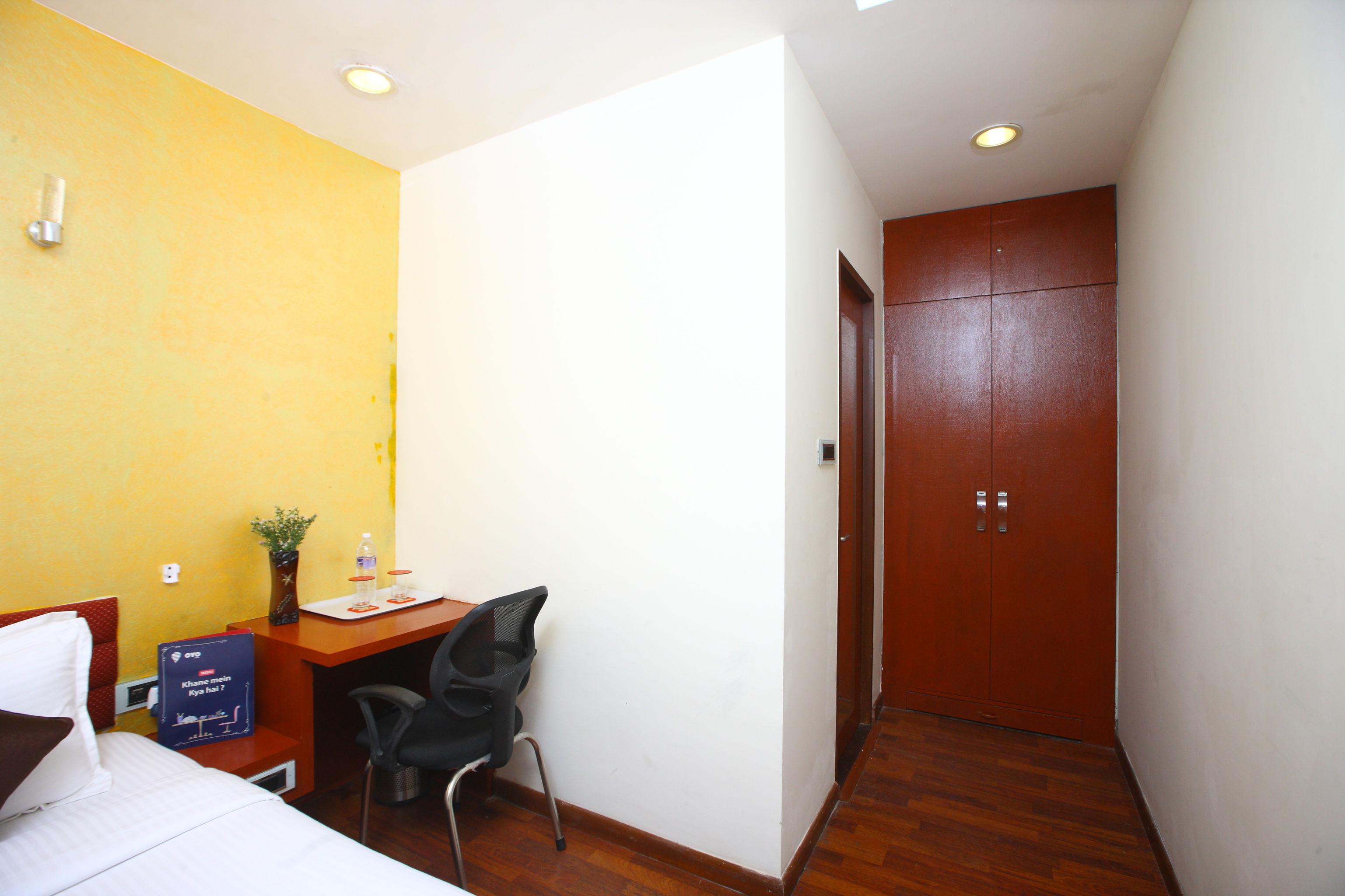 Hotel Collection O 479 Royapettah Chennai
