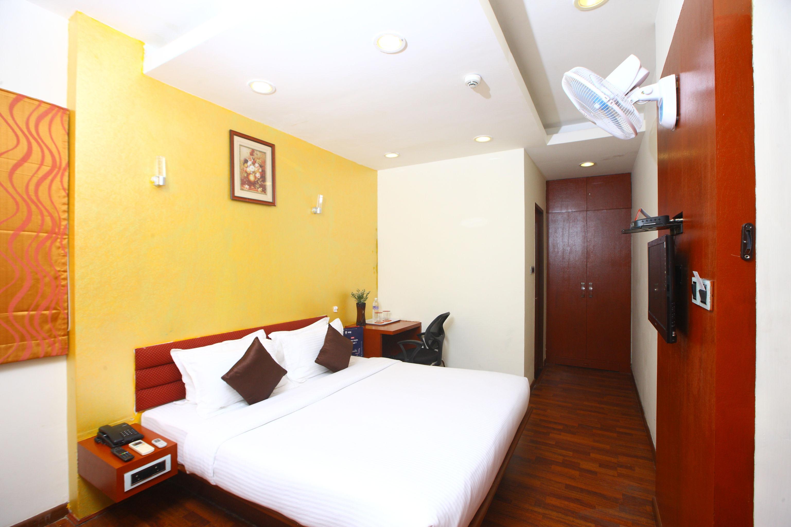 Collection O 479 Royapettah Hotel