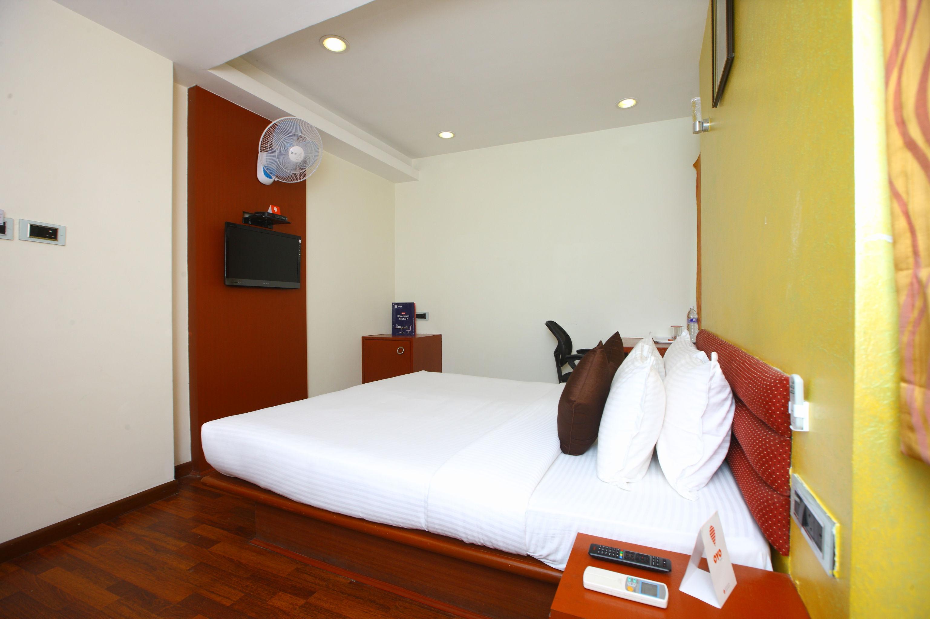 Collection O 479 Royapettah 3*