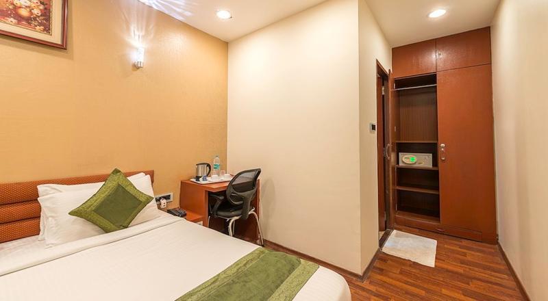 Collection O 479 Royapettah 3*