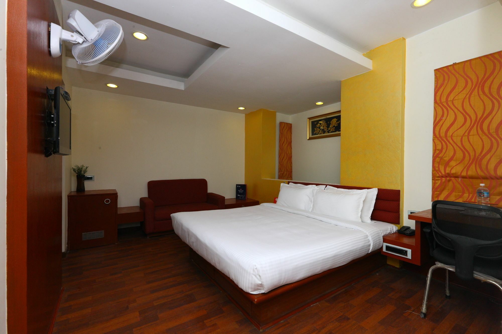 Hotel Collection O 479 Royapettah Chennai